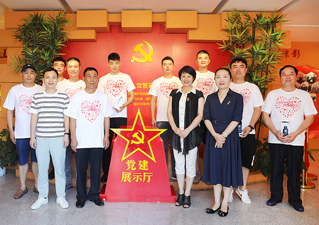 情暖退伍老兵 重拾紅色記憶丨綠之韻集團(tuán)黨委開展“八一”走訪慰問(wèn)活動(dòng)